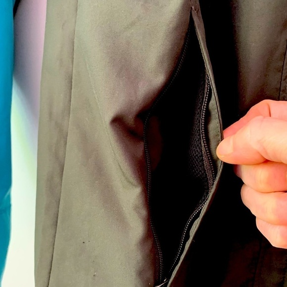 new Balance Women's Sequence Hood Jacket Black Blue Zip Windbreaker Top - Picture 10 of 13